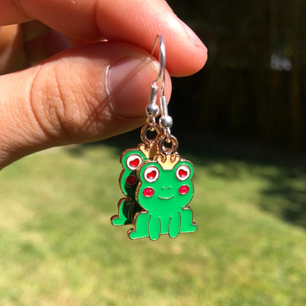 Frog Earrings - Picture 5 of 5